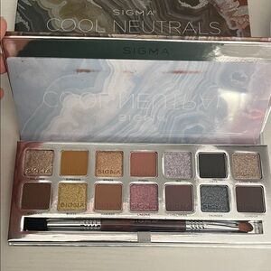 Sigma Beauty Cool Neutrals Palette with Dual-Ended Brush